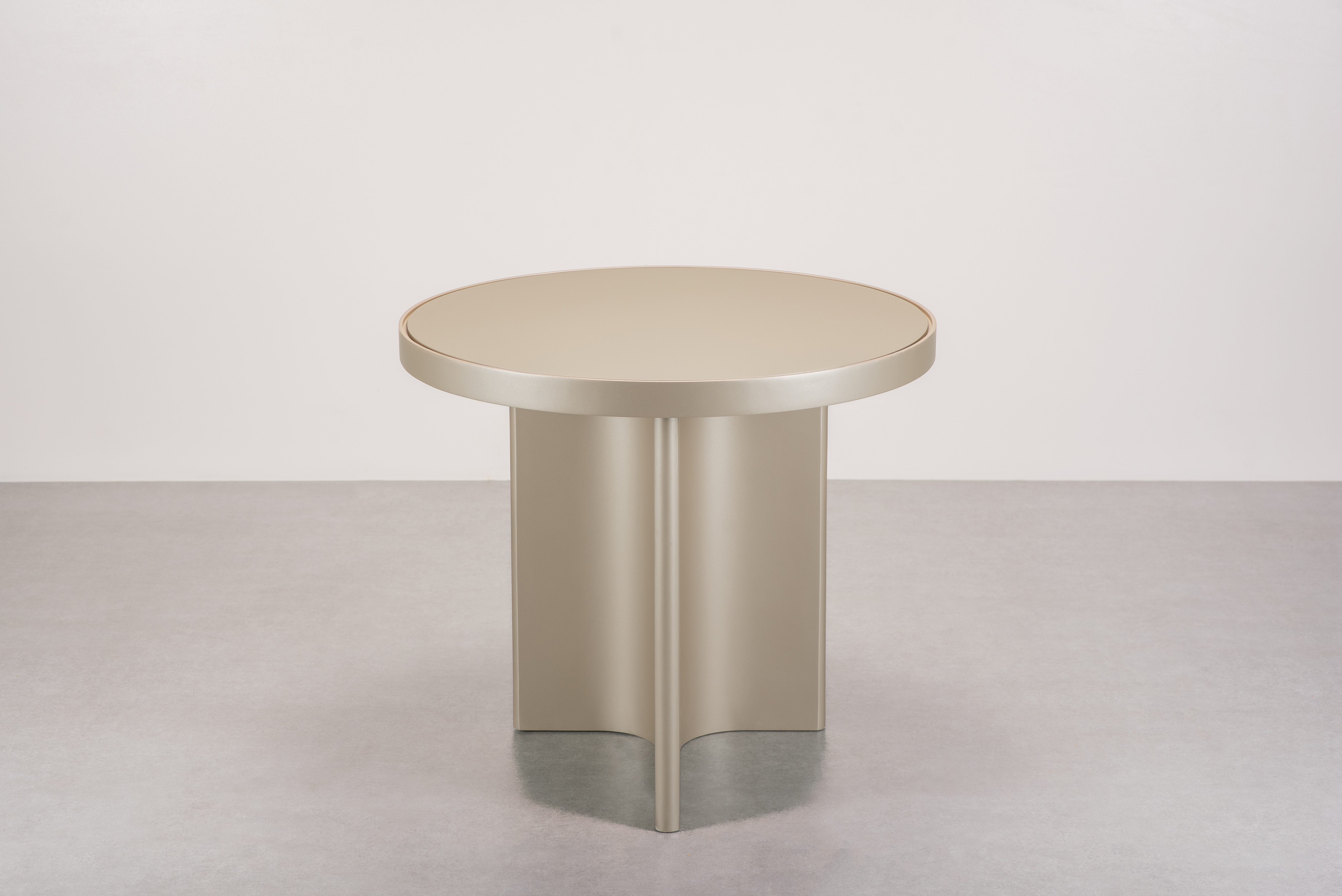 Mesa lateral Magna